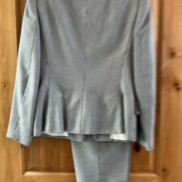 ER Girard 2piece pant suit - Picture 3 of 6